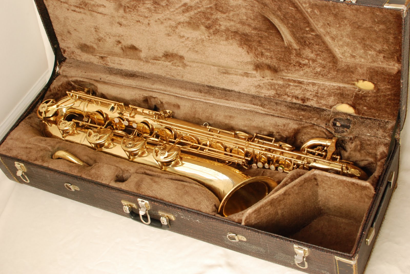 Yanagisawa B-880 Low A Baritone Saxophone – GETASAX