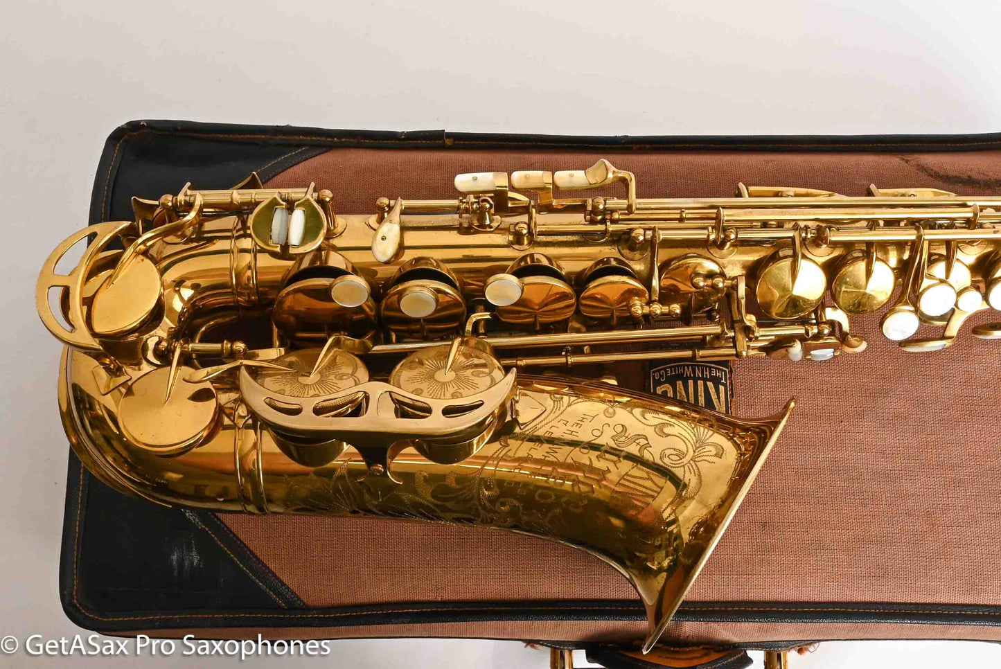 King Super 20 Alto Full Pearls Fantastic Condition w/ Case Cover 318043