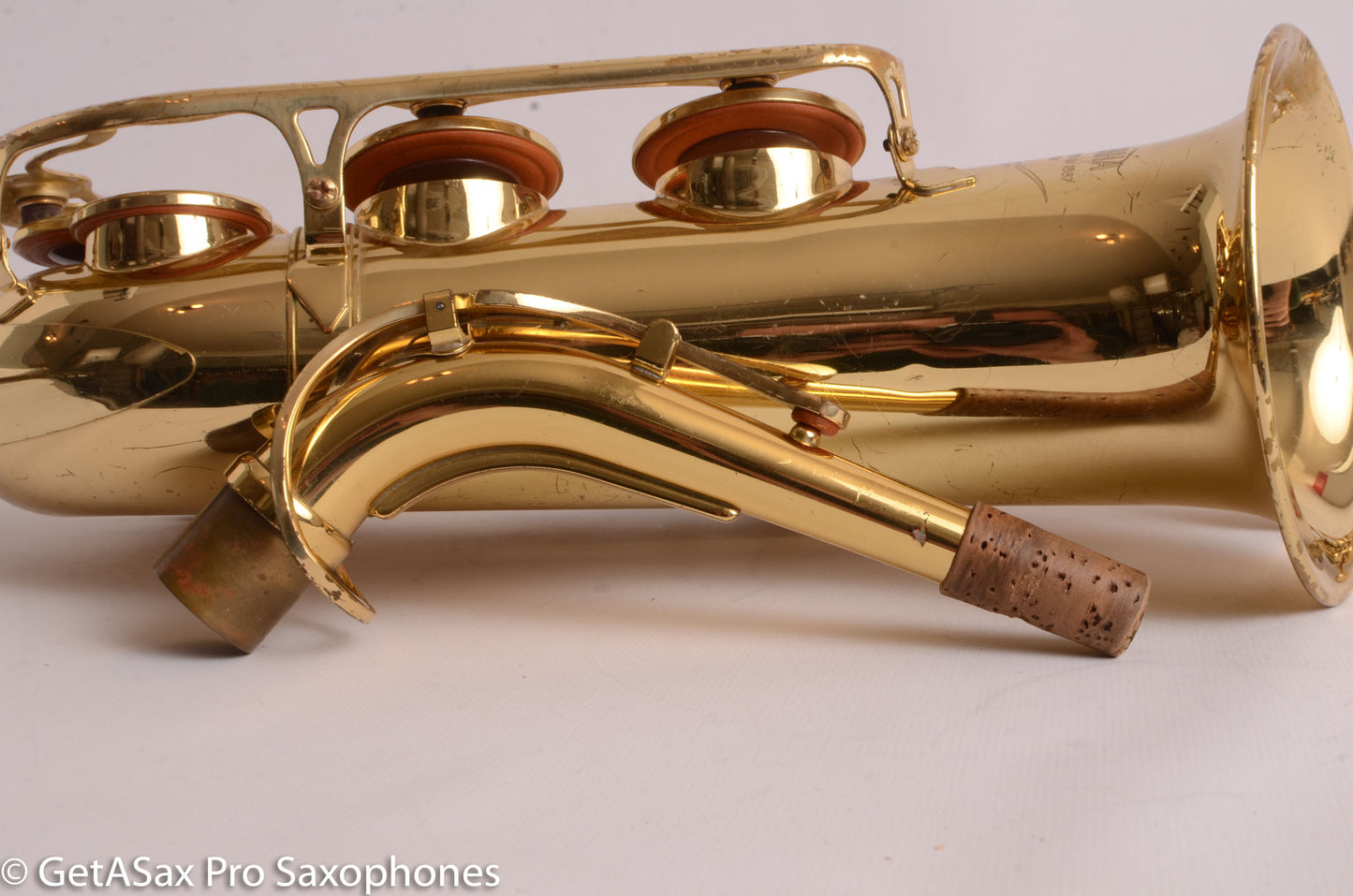 Yamaha YAS-52 Intermediate Alto Saxophone Good Condition – Mix of Pads