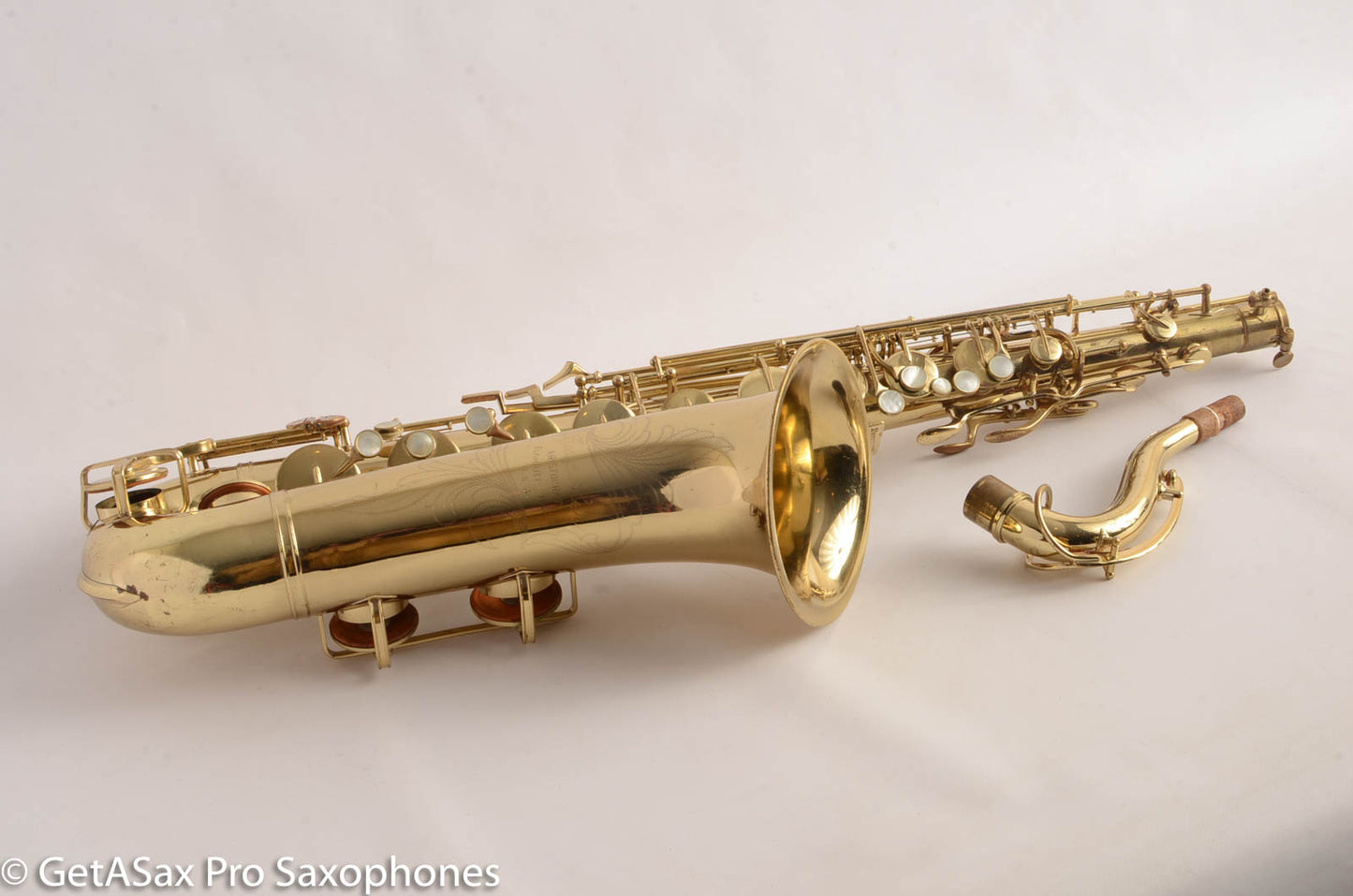 Buescher Aristocrat Tenor Saxophone 156 Relacquered Good Shape 351021