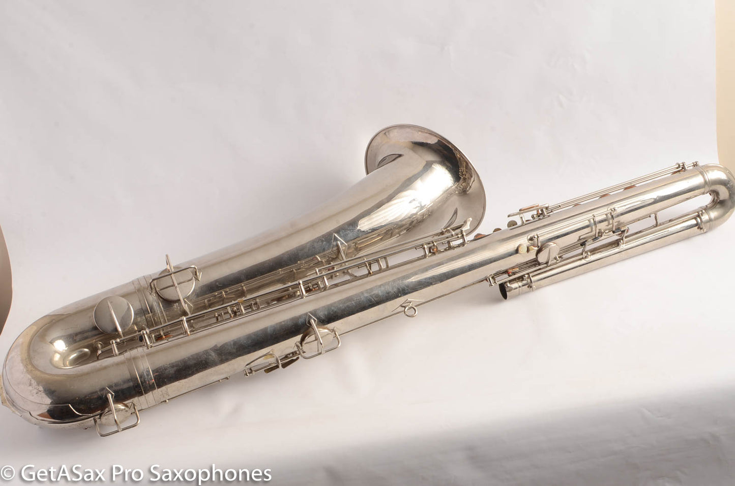 Conn NWII/14M BASS Sax desirable ‘plumber neck’ SUPER CLEAN original nickel plate AMAZING 154026 High Eb