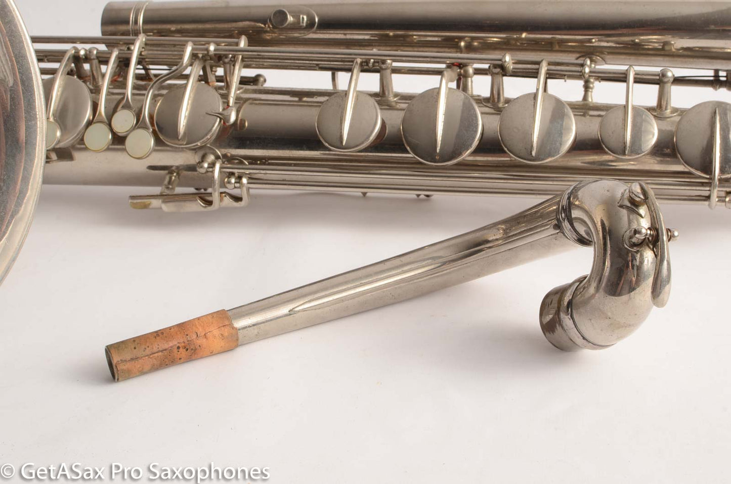 Conn NWII/14M BASS Sax desirable ‘plumber neck’ SUPER CLEAN original nickel plate AMAZING 154026 High Eb