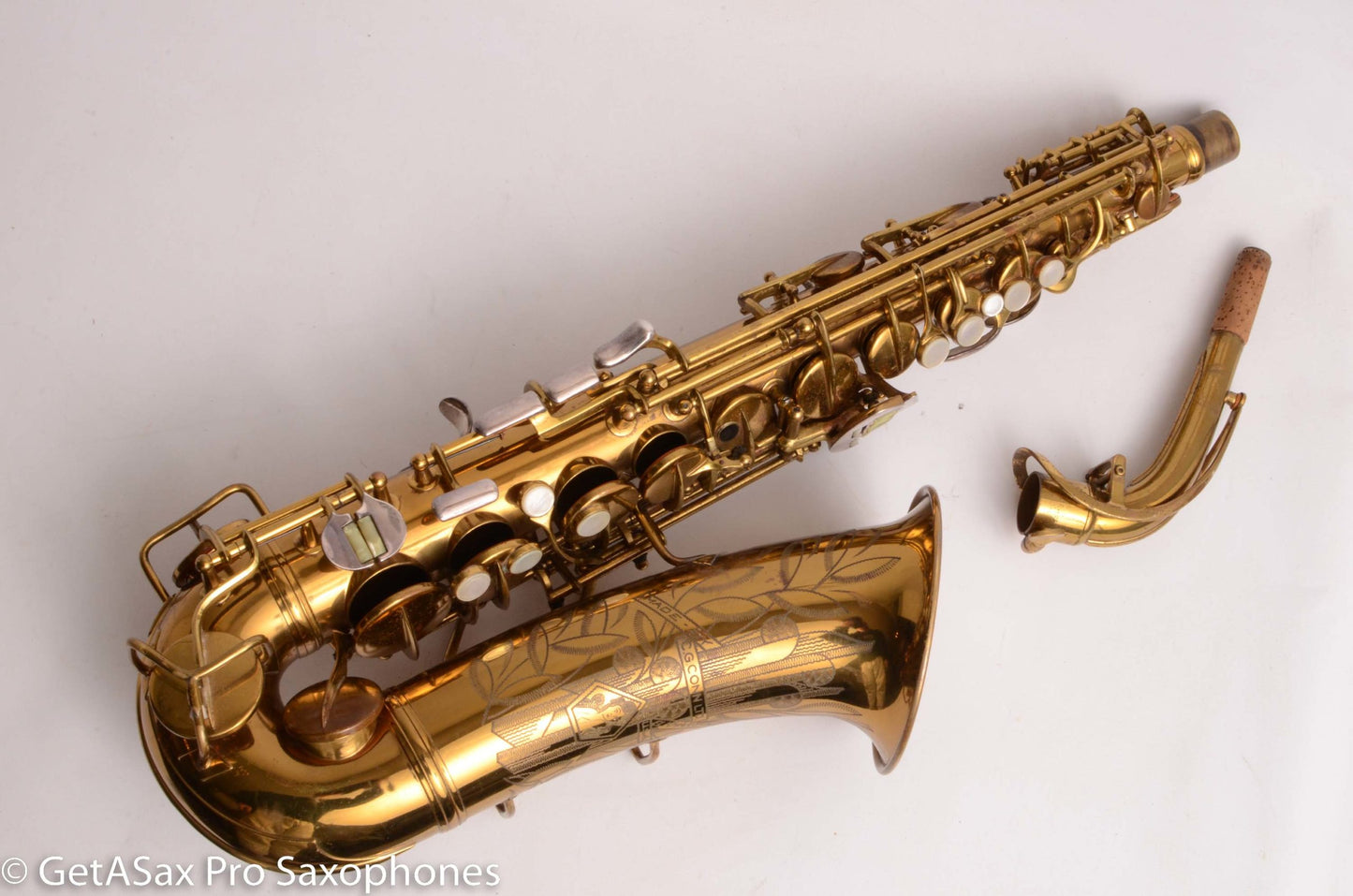 Conn 26M Connqueror Alto with 30M-style Neck Original Lacquer Very Good Condition Old Pads 297622
