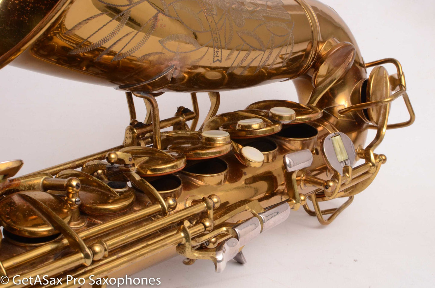 Conn 26M Connqueror Alto with 30M-style Neck Original Lacquer Very Good Condition Old Pads 297622