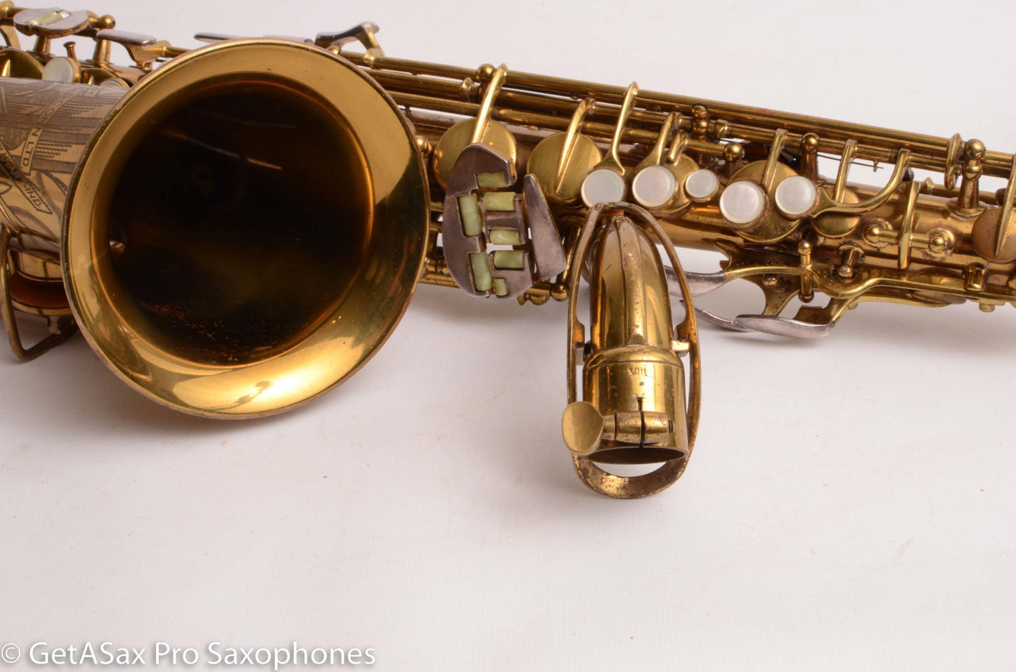 Conn 26M Connqueror Alto with 30M-style Neck Original Lacquer Very Good Condition Old Pads 297622