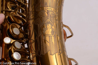 Conn 26M Connqueror Alto with 30M-style Neck Original Lacquer Very Good Condition Old Pads 297622
