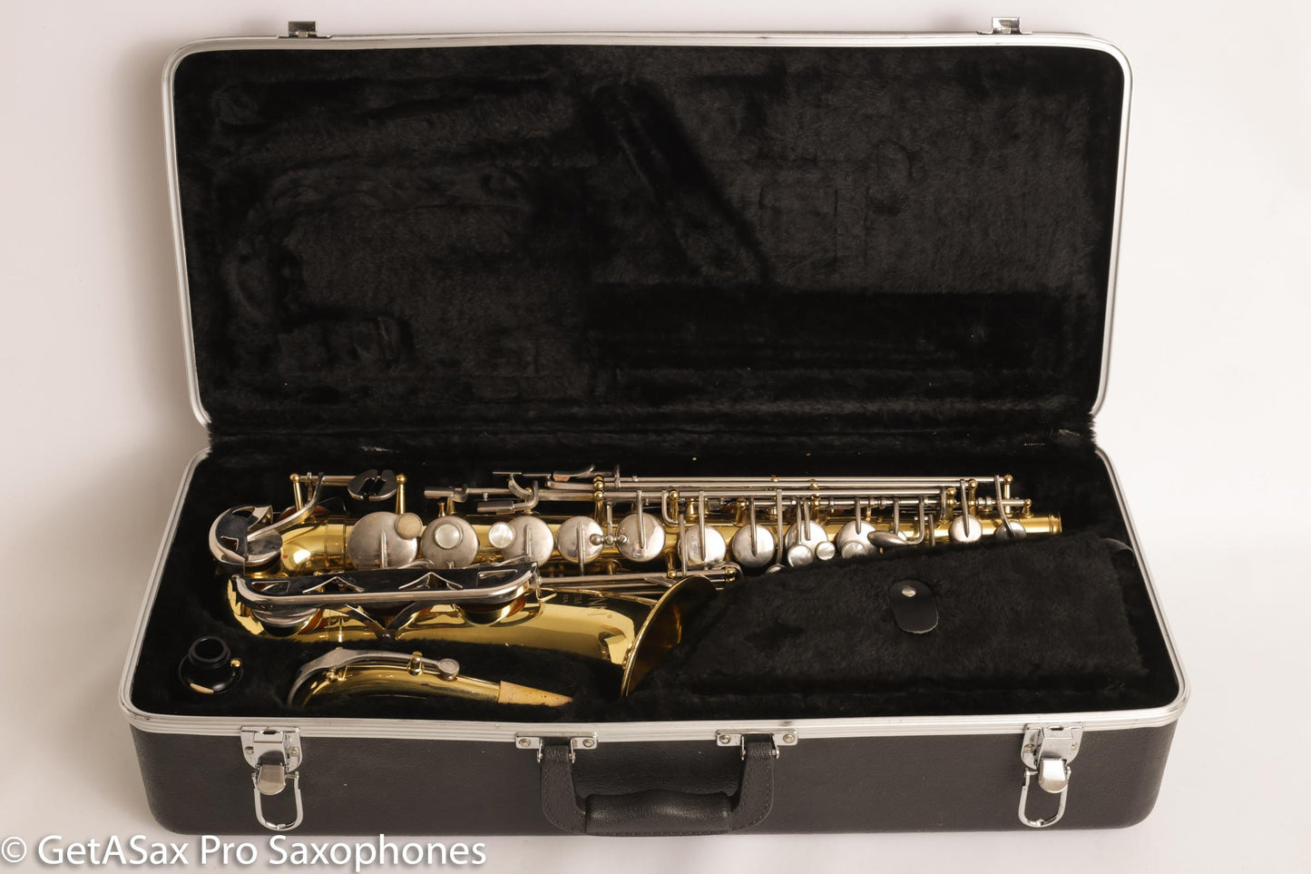 Conn 20M Student Alto Great First Saxophone! Plays well