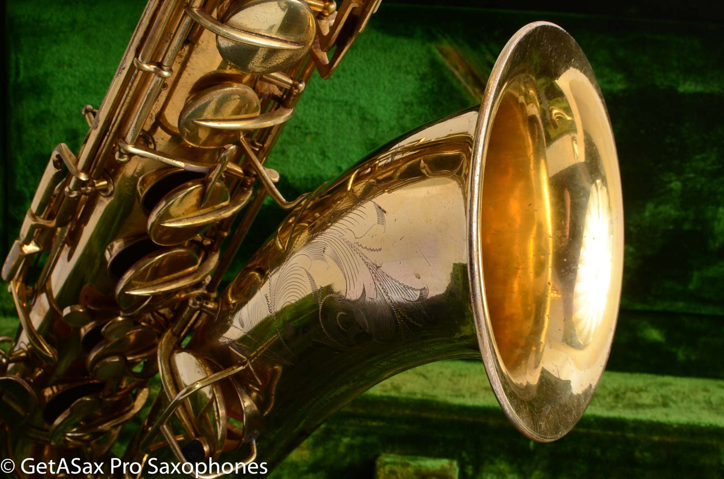 Conn Gold Portrait New Wonder II Tenor Saxophone 229961