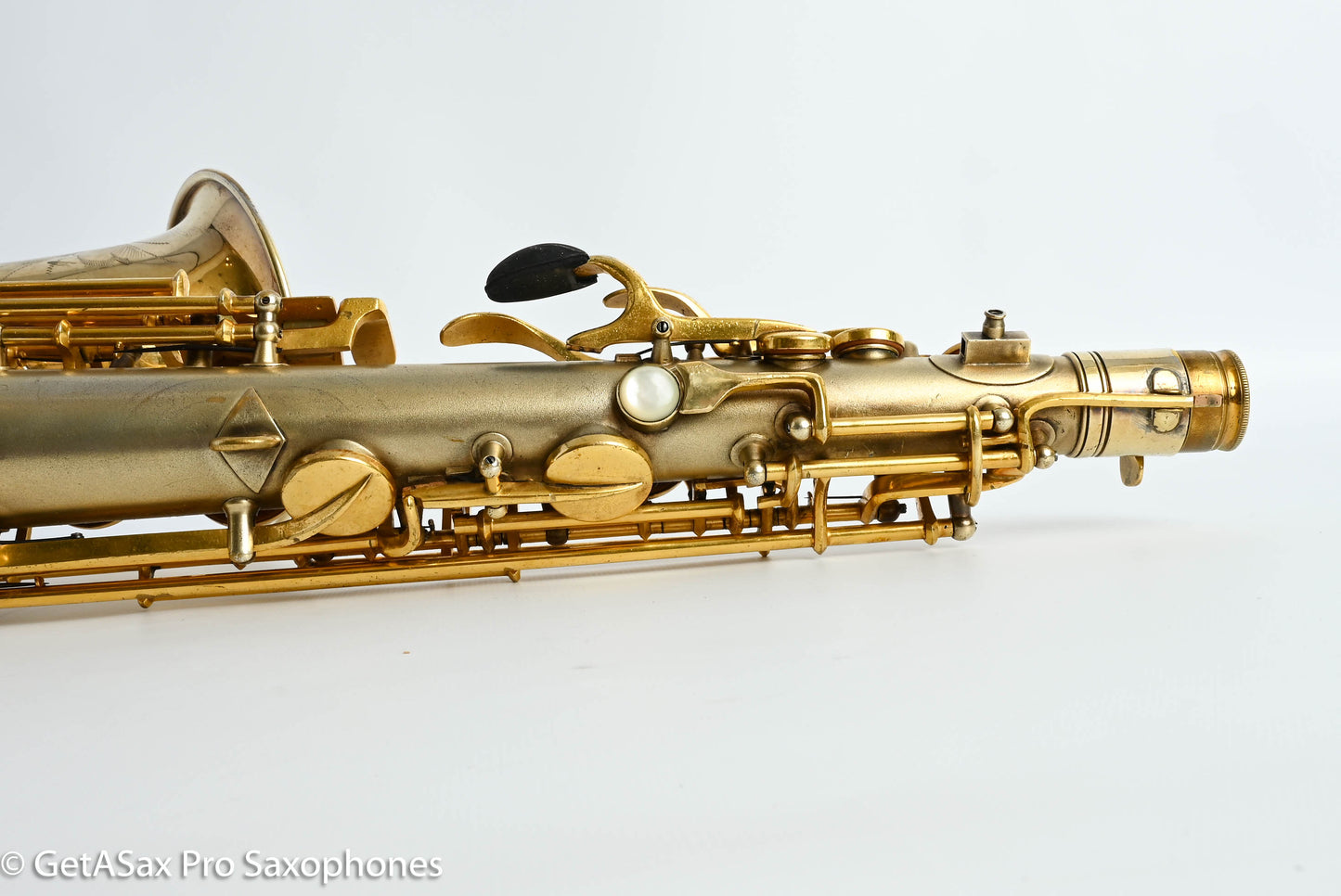 Conn NWII Alto Original Gold Plate Good Pads! No Microtuner 221310