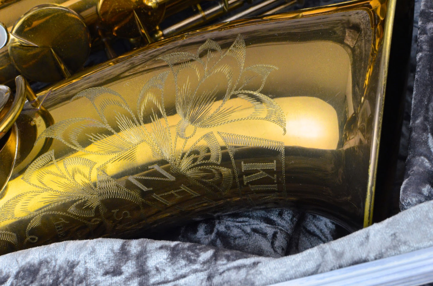 Hiscox Artist Ivory Tenor Saxophone Case LA-WTS-I