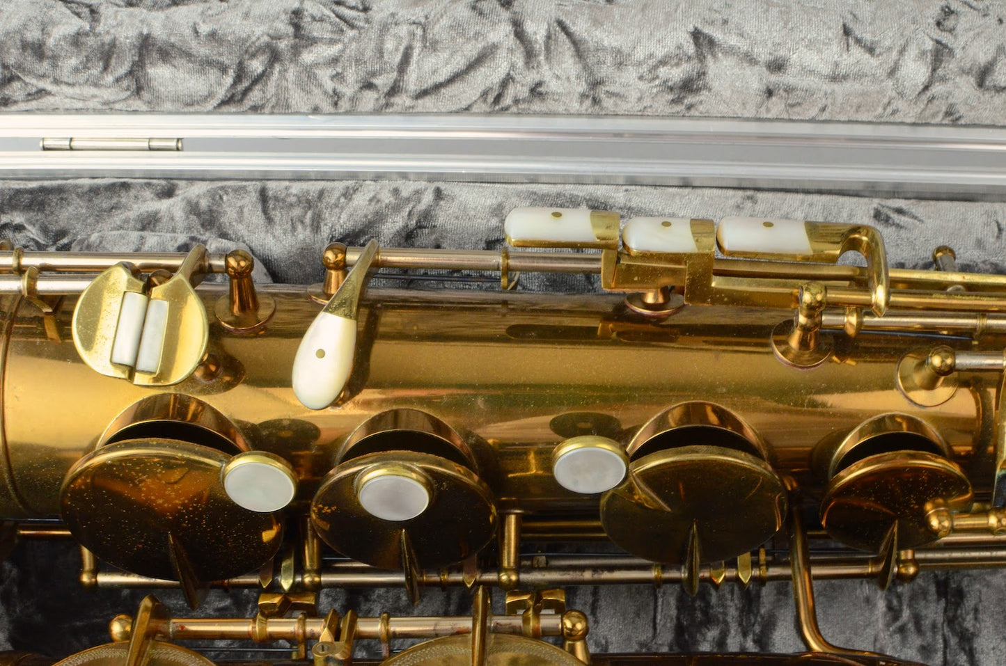 Hiscox Artist Ivory Tenor Saxophone Case LA-WTS-I