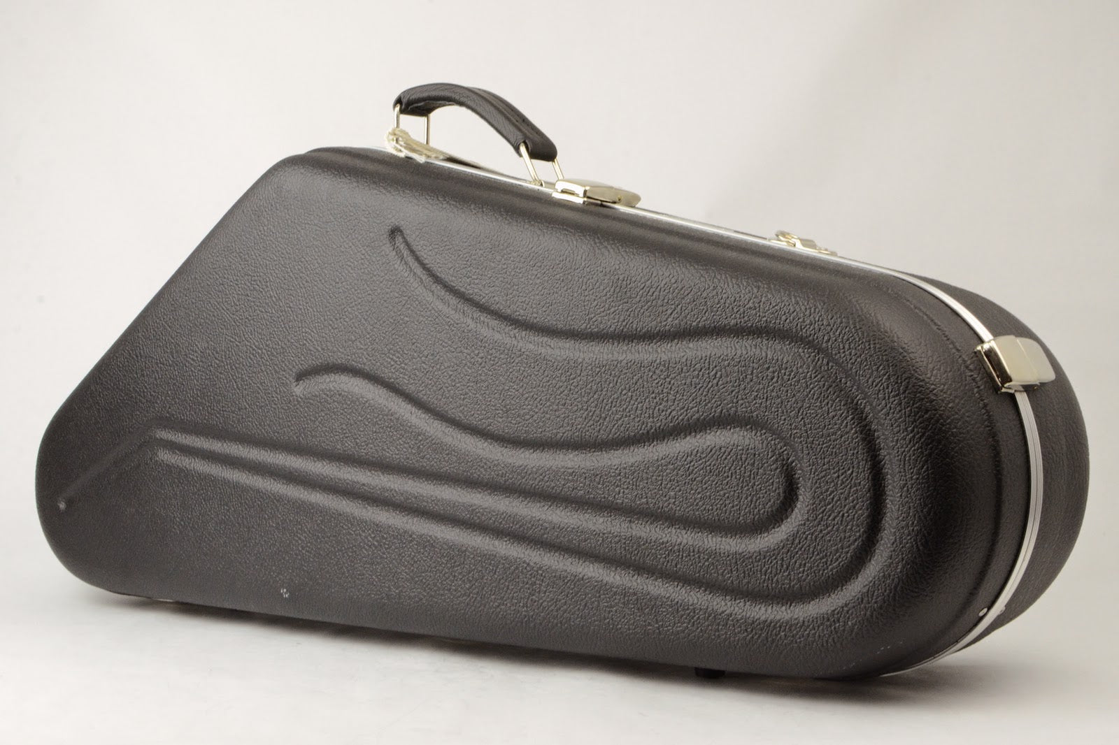 Hiscox Artist Ivory Tenor Saxophone Case LA-WTS-I – GETASAX