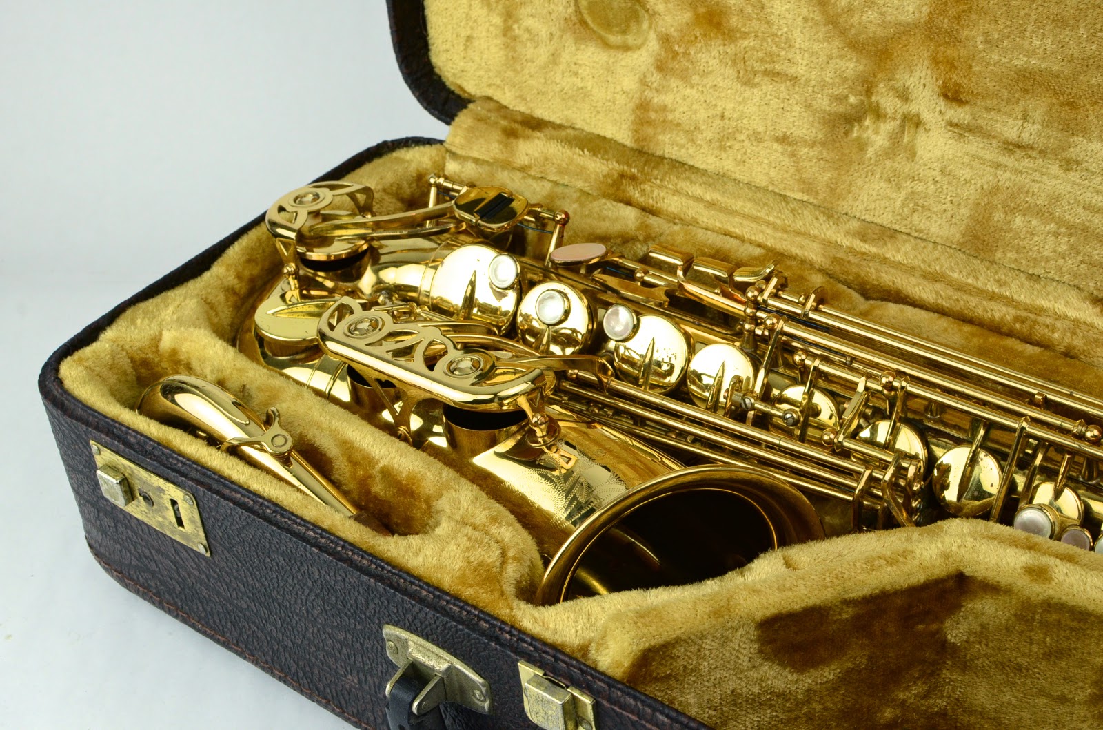 Yanagisawa A-880 Alto Saxophone Near Mint – GETASAX