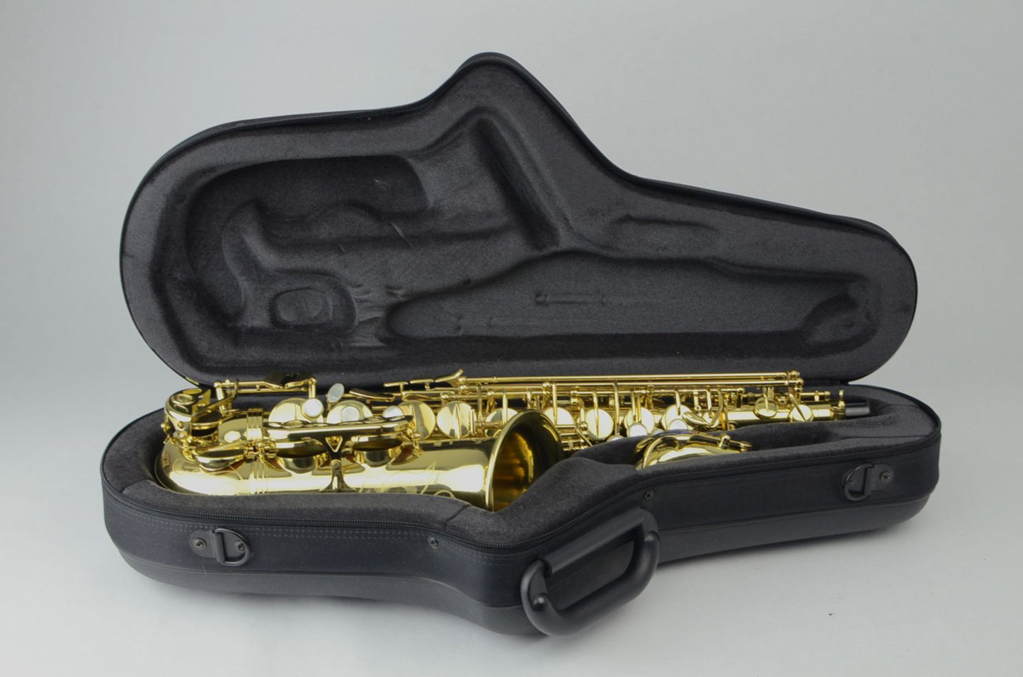 Selmer Series III Alto 602xxx $400 Setup!