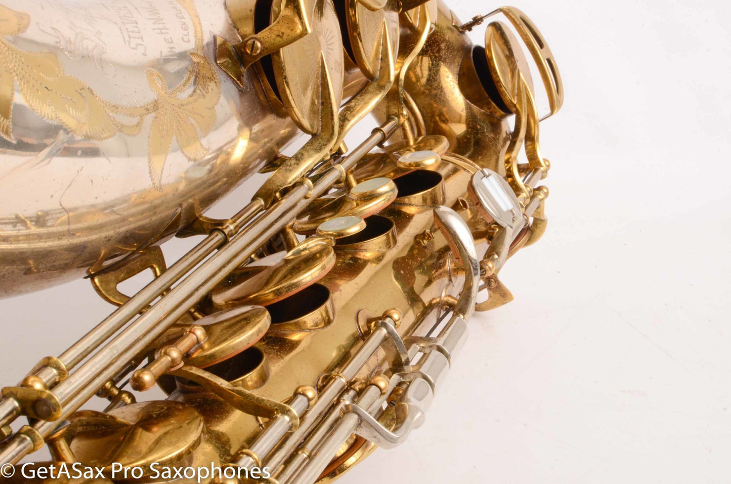 King SilverSonic Tenor Series III Gold in the Engraving Double Socket Neck 375203