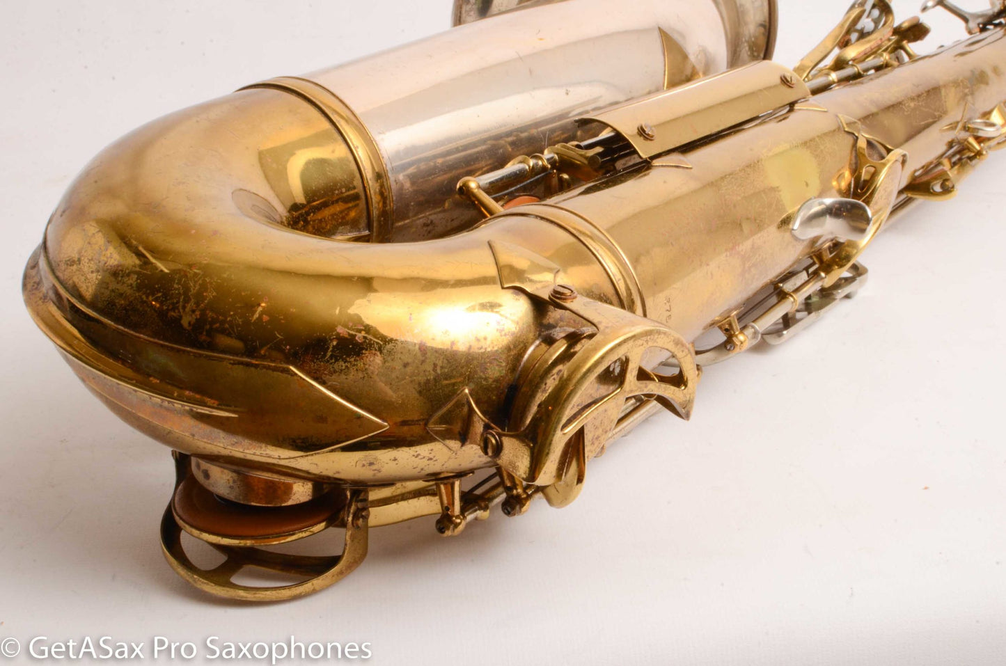 King SilverSonic Tenor Series III Gold in the Engraving Double Socket Neck 375203