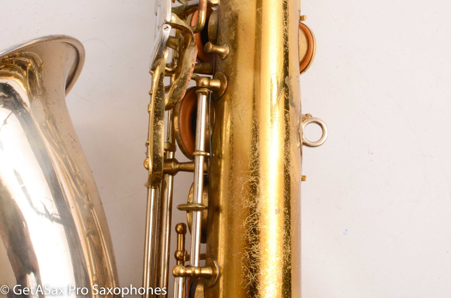 King SilverSonic Tenor Series III Gold in the Engraving Double Socket Neck 375203