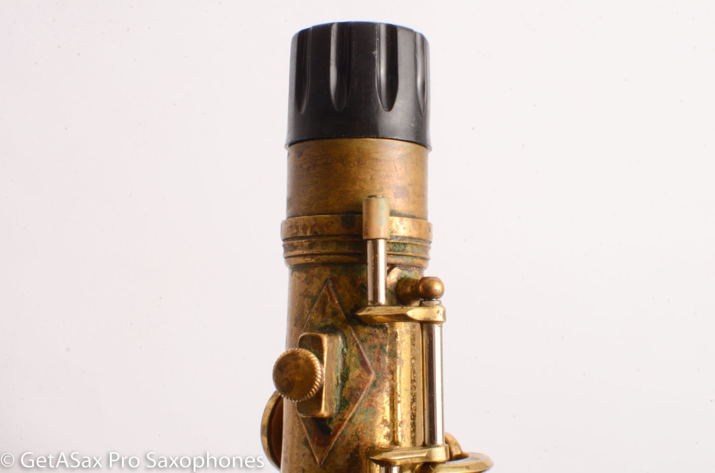 King SilverSonic Tenor Series III Gold in the Engraving Double Socket Neck 375203