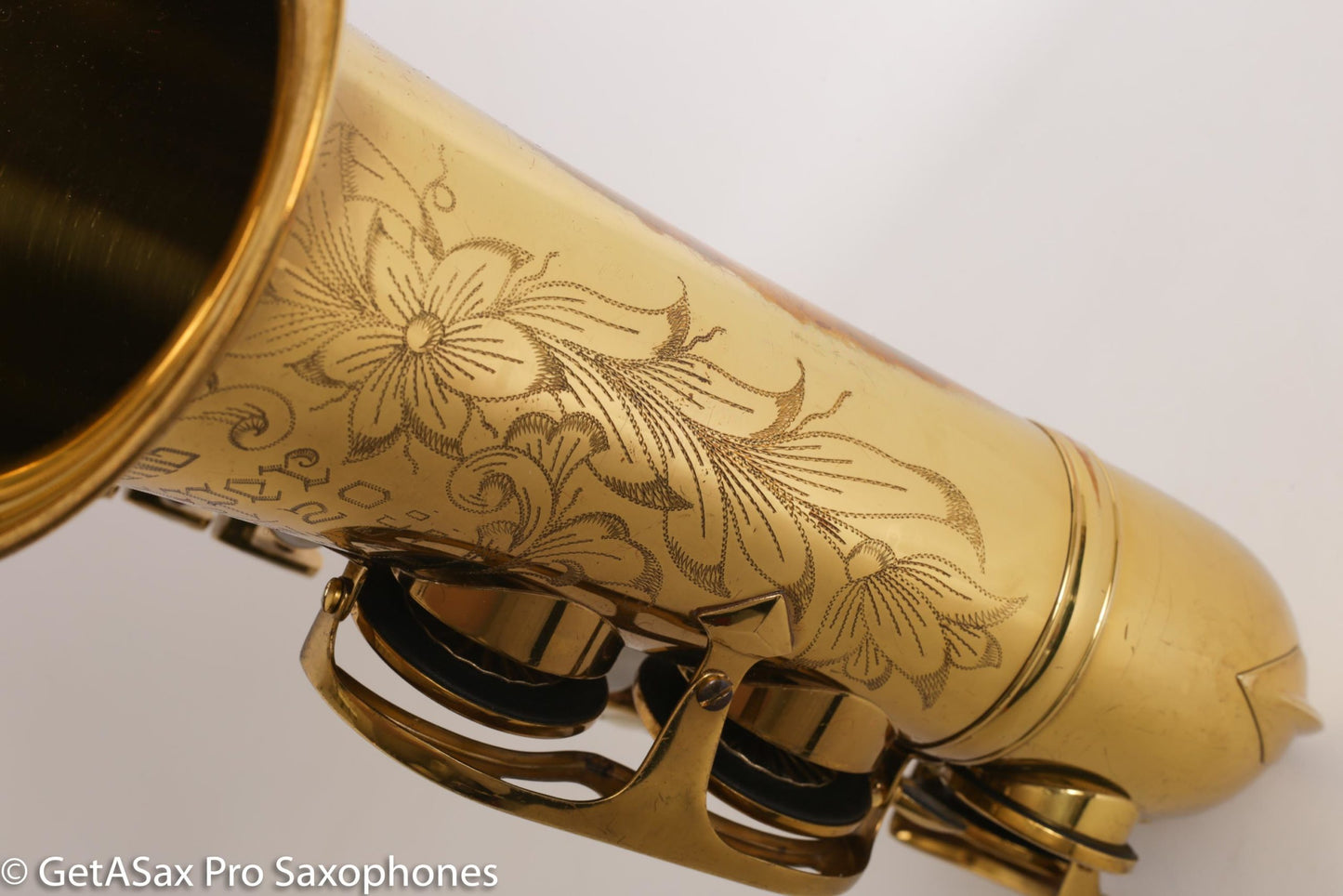 King Super 20 Alto Full Pearls Series II Original Lacquer Very Good Condition 318k