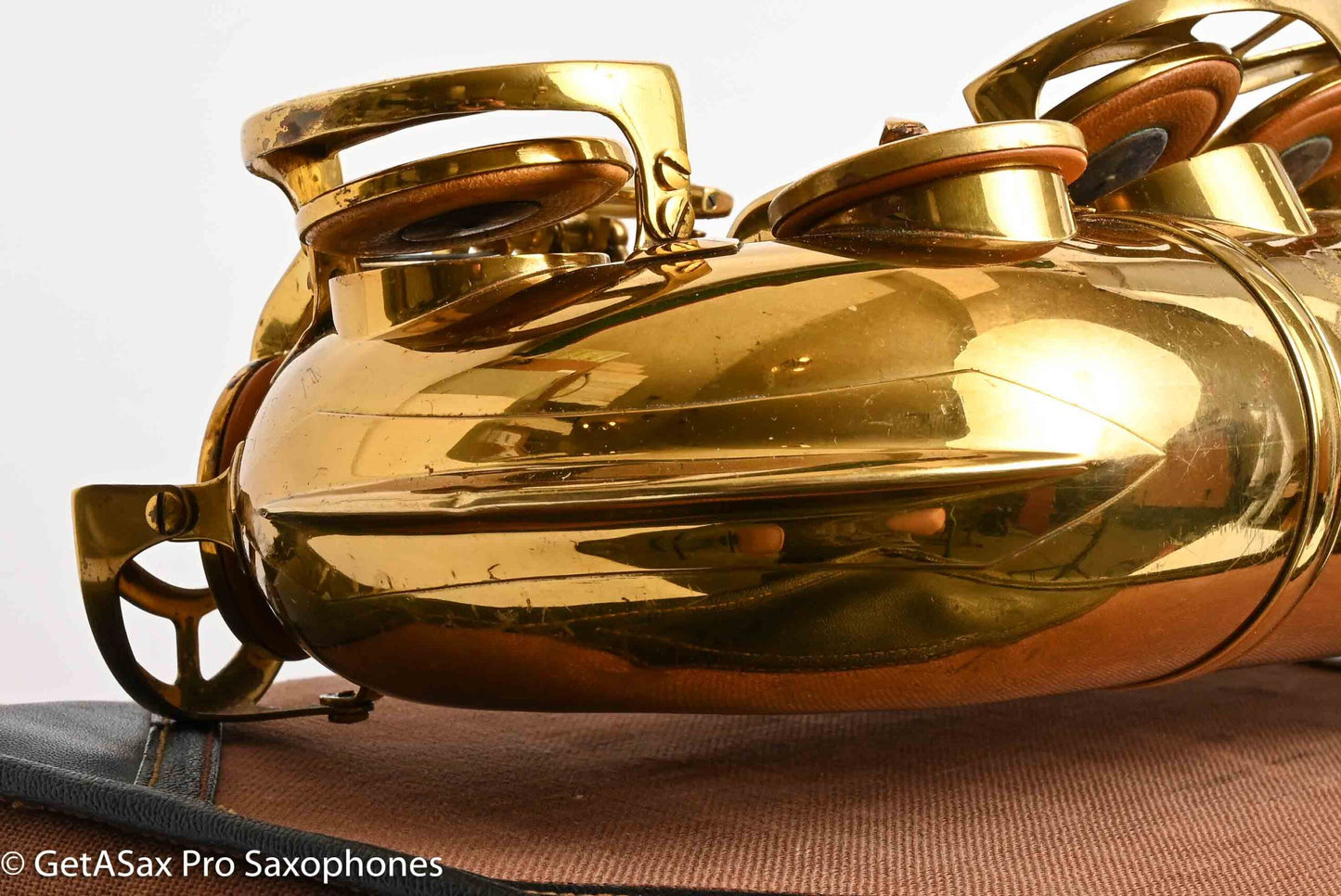 King Super 20 Alto Full Pearls Fantastic Condition w/ Case Cover 318043