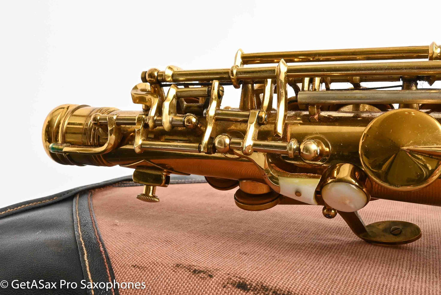 King Super 20 Alto Full Pearls Fantastic Condition w/ Case Cover 318043