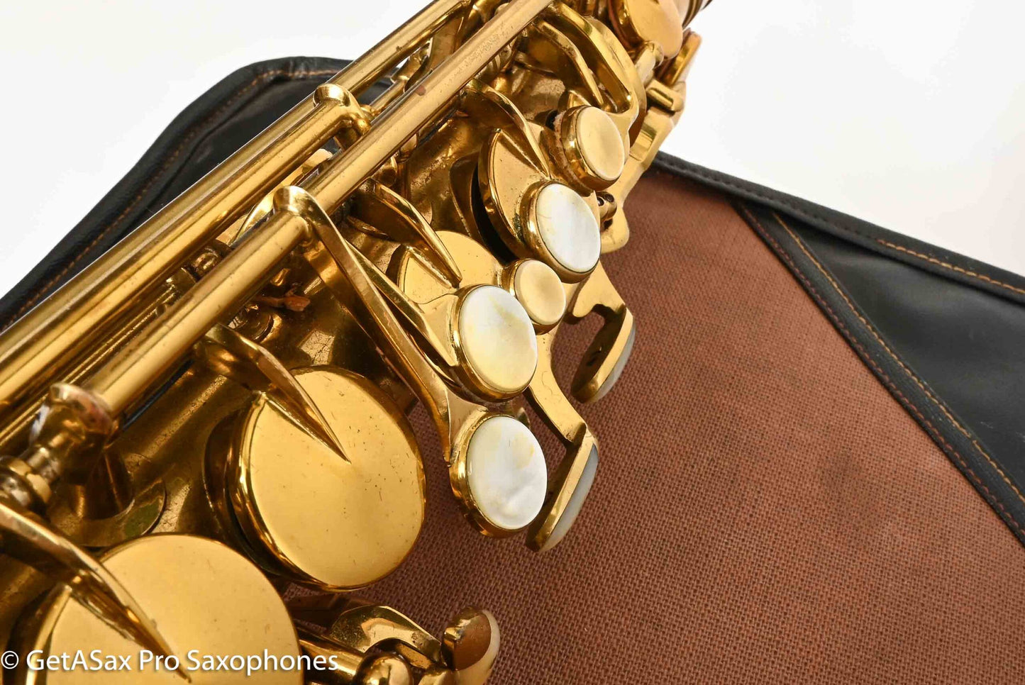 King Super 20 Alto Full Pearls Fantastic Condition w/ Case Cover 318043