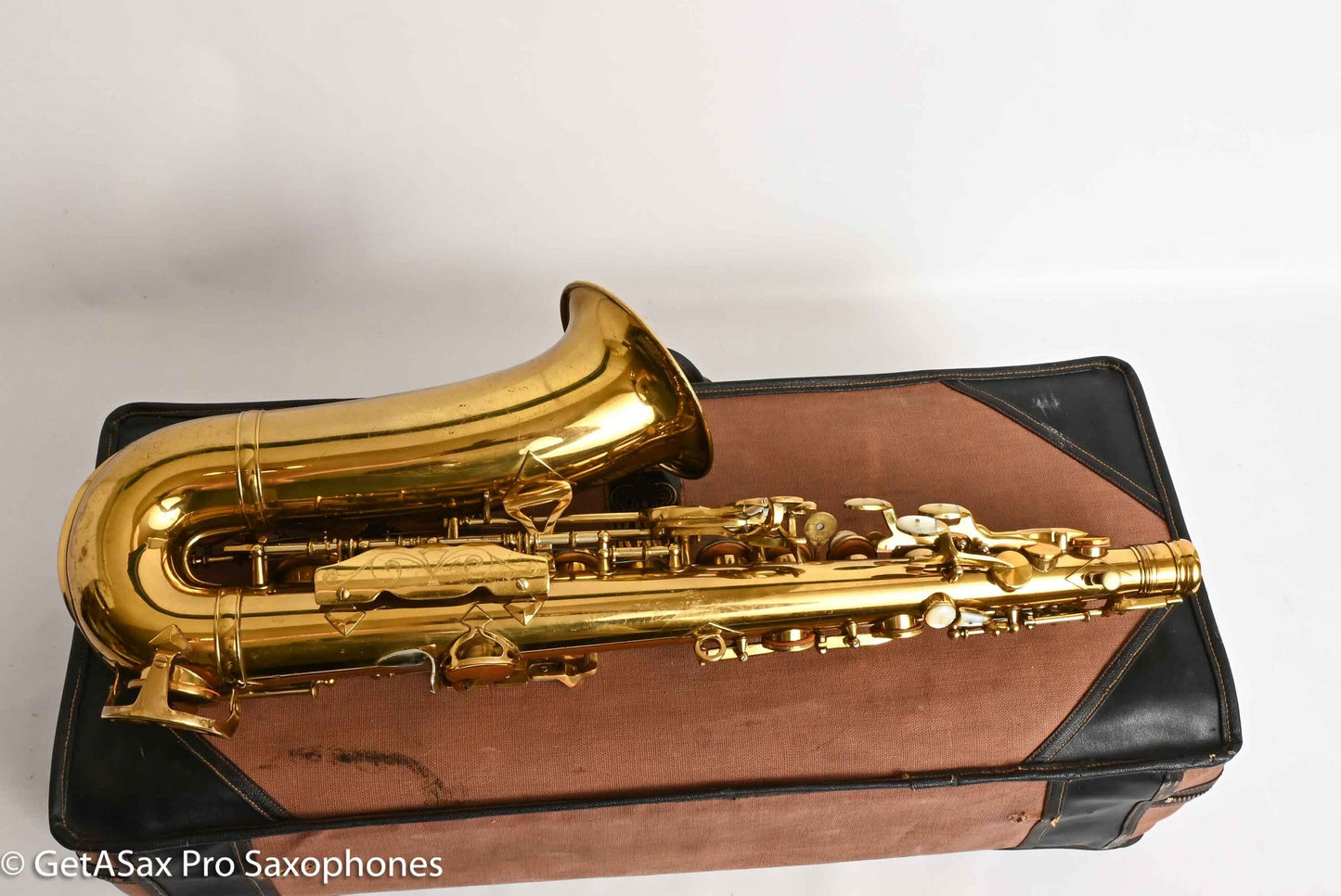 King Super 20 Alto Full Pearls Fantastic Condition w/ Case Cover 318043