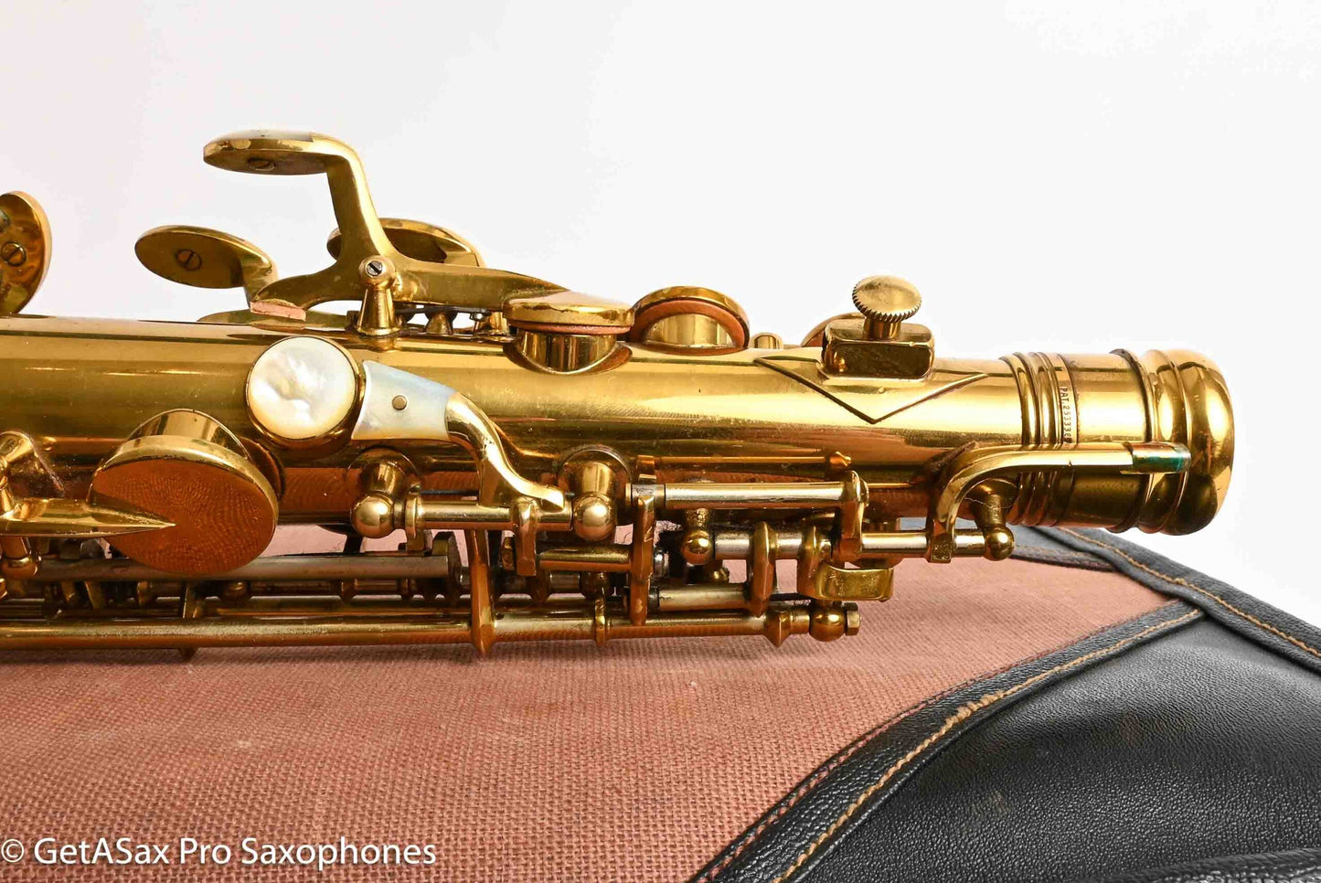 King Super 20 Alto Full Pearls Fantastic Condition w/ Case Cover 318043