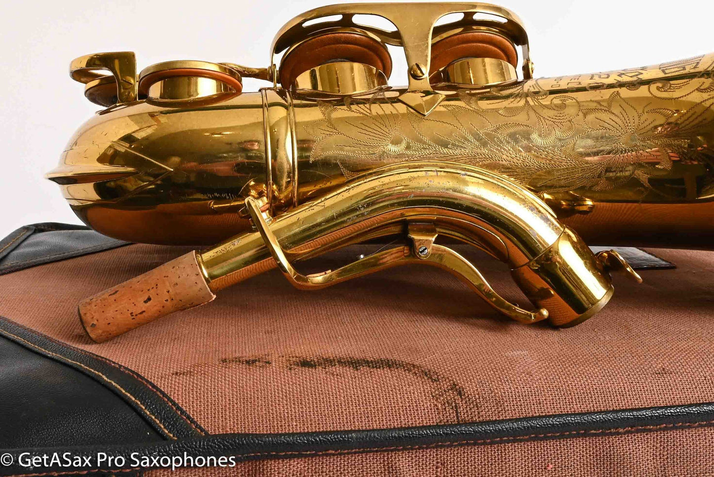 King Super 20 Alto Full Pearls Fantastic Condition w/ Case Cover 318043