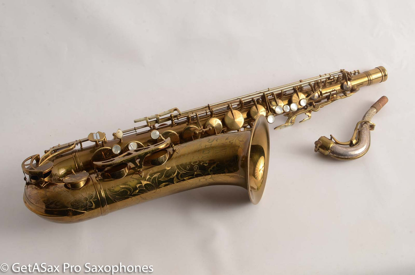 King Super 20 Tenor Saxophone Original Lacquer Original pads Warranty Card Amazing!