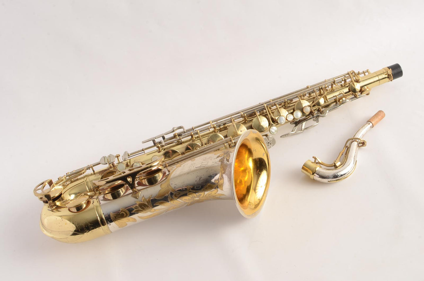 King SilverSonic Tenor Saxophone Exceptionally Fine Player Overhauled 402584