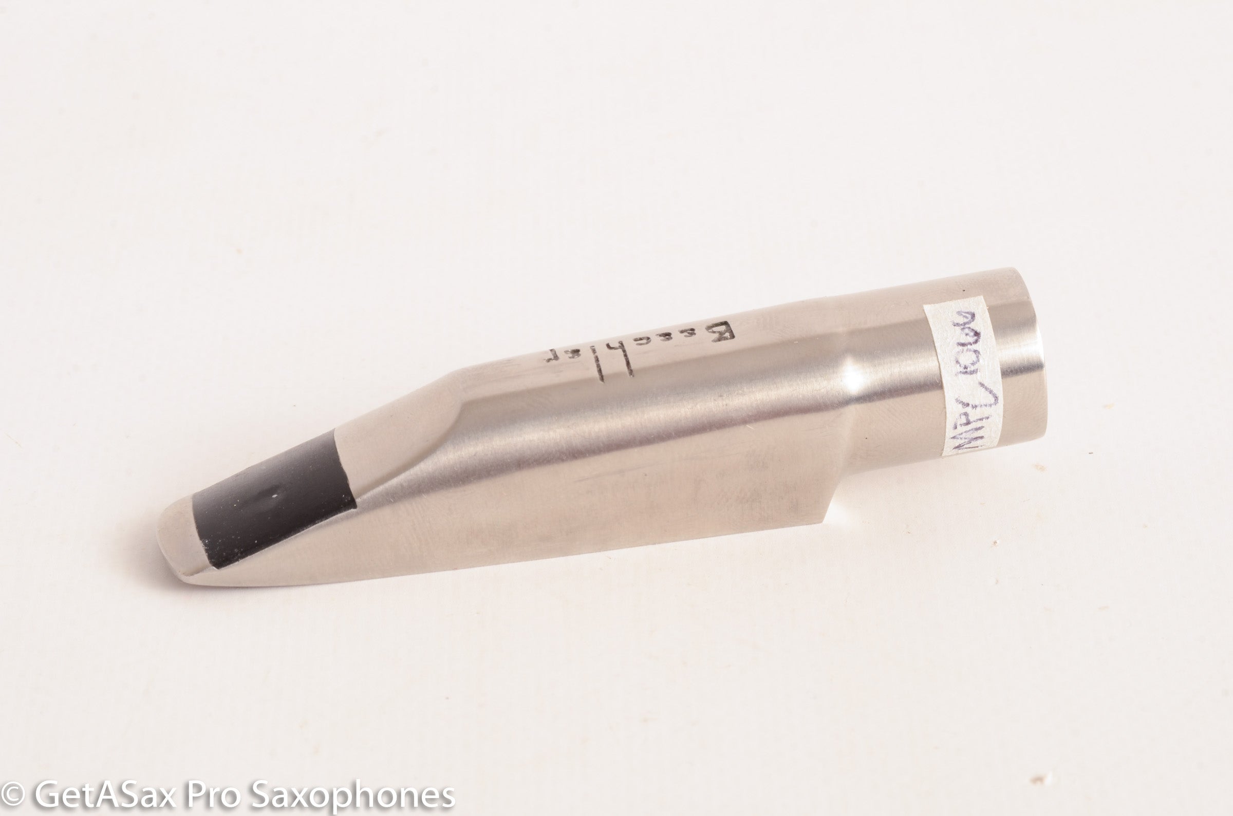 Beechler Bellite Alto Saxophone Mouthpiece 1980s 6 on the Table