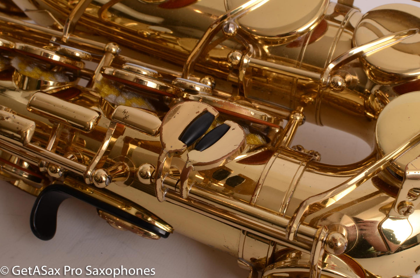 Yamaha YAS-52 Intermediate Alto Saxophone Good Condition – Mix of Pads