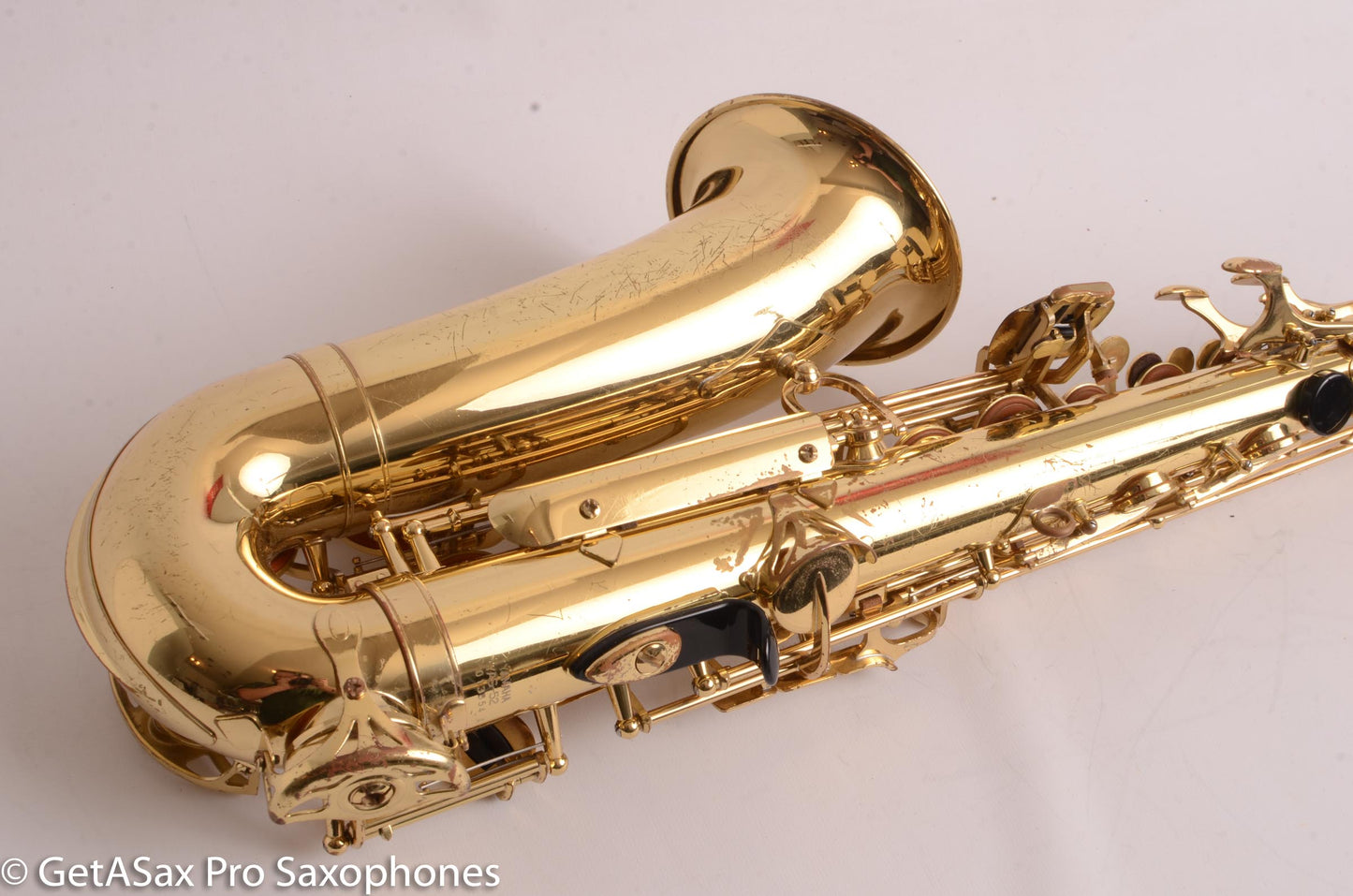 Yamaha YAS-52 Intermediate Alto Saxophone Good Condition – Mix of Pads